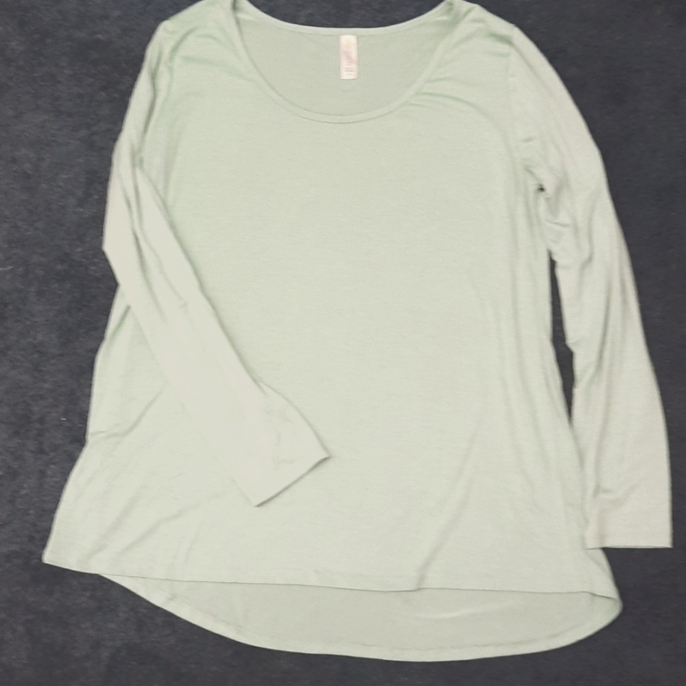 Womens lularoe xl long sleeve